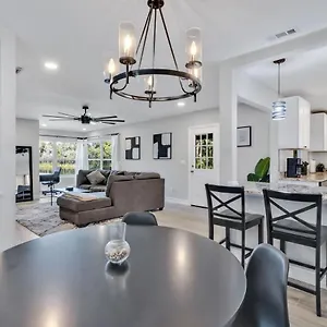 Modern Front Casita Near Winter Park! , Orlando United States